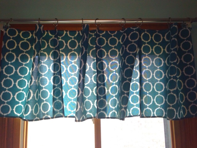 5 Min & $5 will get you a new No-Sew Curtain!